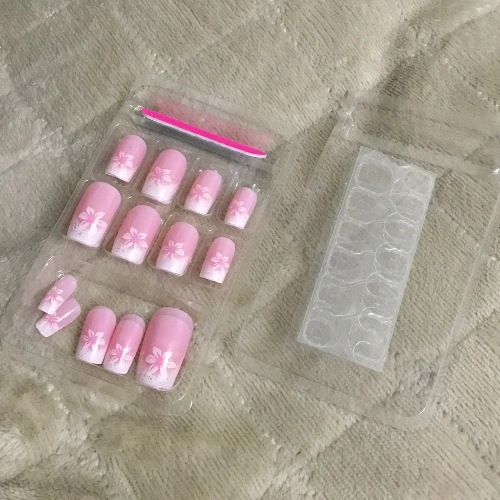$3🔥 Short Square Pink Floral Press-On Nails